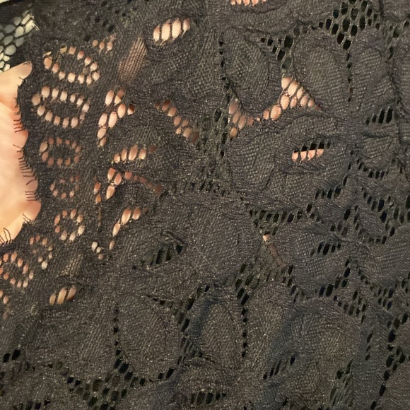 Gorgeous black lace dress - Picture 3 of 6